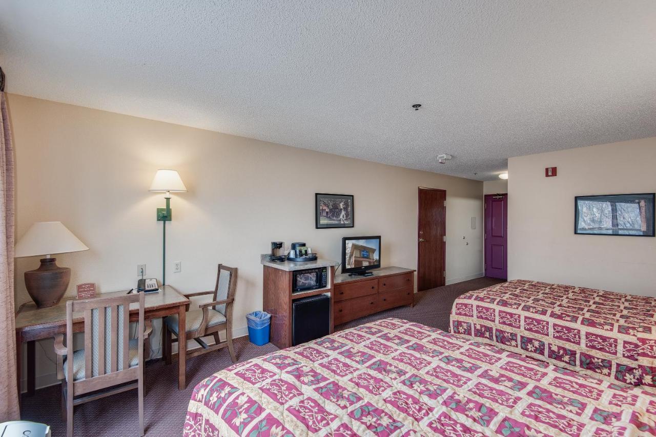 Townsquare Place Chaska Екстериор снимка