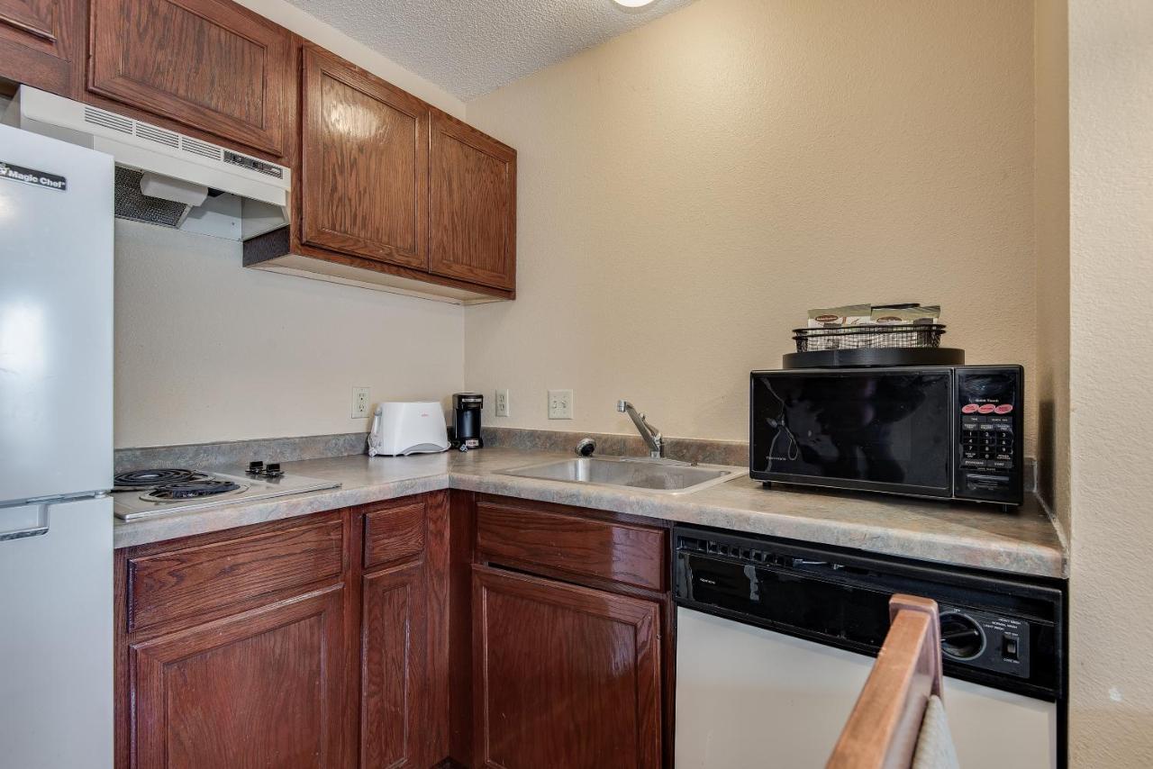 Townsquare Place Chaska Екстериор снимка